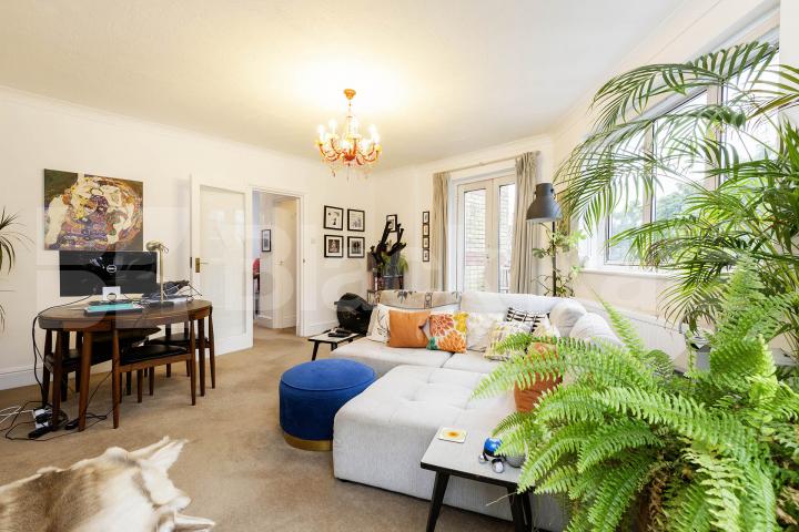 Arranged over two floors and overlooking the Regents Canal  Baring Street, Shoreditch Park